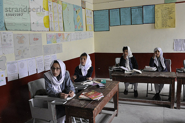 Pakistan  Gulmit  Schule