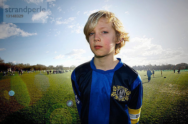 porträt eines jungen fußballers