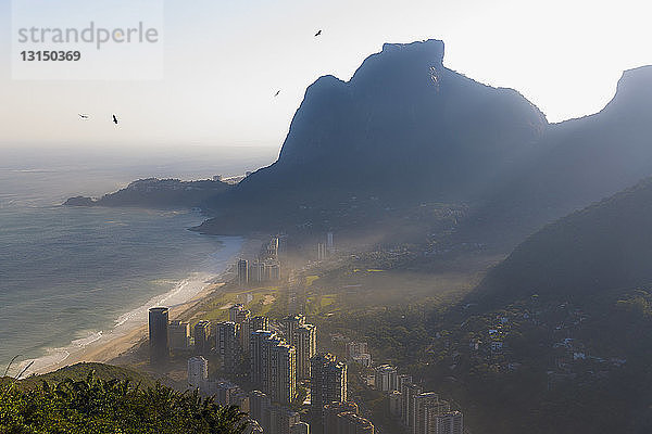 Entfernte Ansicht von Sao Conrado  Rio De Janeiro  Brasilien