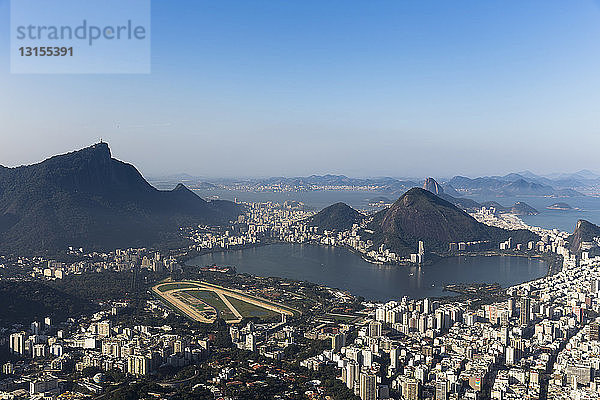 Blick auf Ipanema und Lagoa Rodrigo de Freitas  Rio De Janeiro  Brasilien