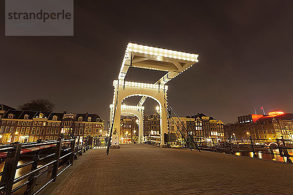 Magere Brug (Schlanke Brücke)  Amsterdam  Niederlande