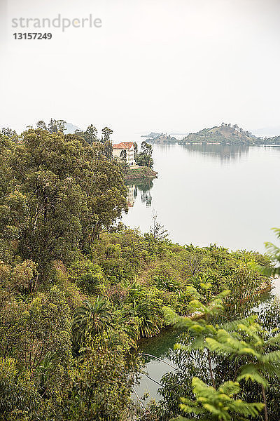 Erhöhte Ansicht der Landschaft des Kivu-Sees  Ruanda  Afrika