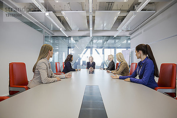 Frauen haben Vorstandssitzung