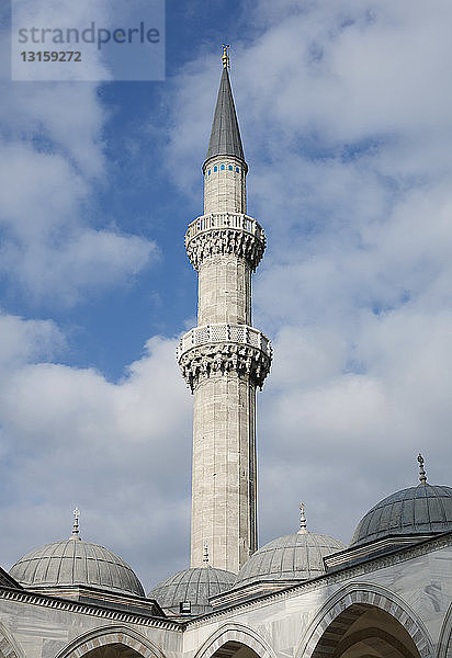 Minarett der Suleymaniye-Moschee  Istanbul  Türkei