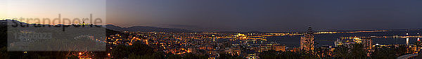 Panorama-Stadtlandschaft bei Nacht  Palma  Mallorca  Spanien