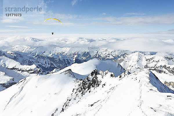 Fallschirmspringen  Schilthorn  Murren  Berner Oberland  Schweiz