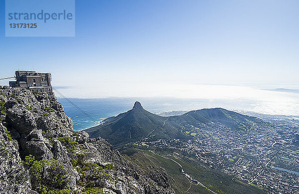 Südafrika  Kapstadt  Stadtansicht vom Tafelberg