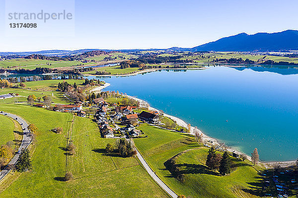 Deutschland  Bayern  Ostallgäu  Region Füssen  Dietringen  Luftbild des Forggensee