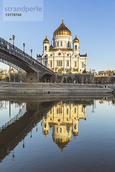 Russland  Moskau  Christ-Erlöser-Kathedrale bei Sonnenaufgang