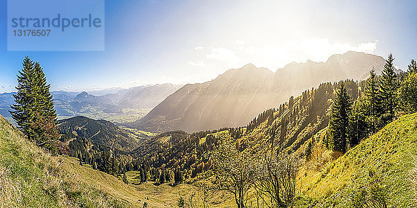 Deutschland  Bayern  Blick von der Rossfeld-Panoramastraße