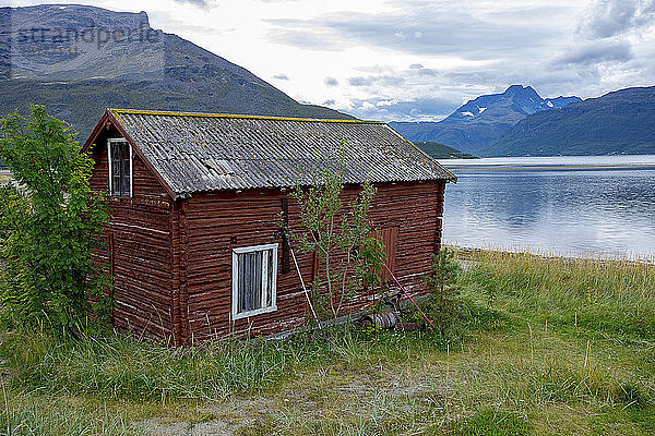 Norwegen  Skibotn  Holzhütte