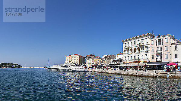 Kroatien  Istrien  Porec  Altstadt am Hafen