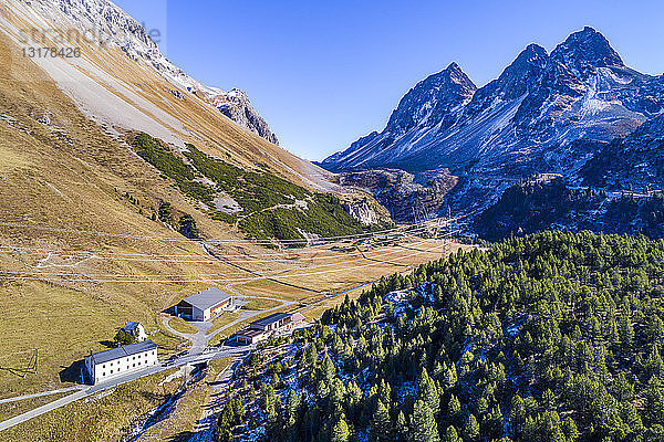 Schweiz  Graubünden  Albulatal  Albulapassstrasse  Luftaufnahme