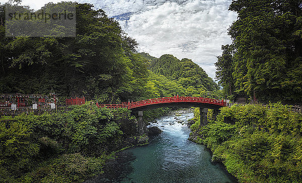 Japan  NIkko  Shinkyo-Brücke