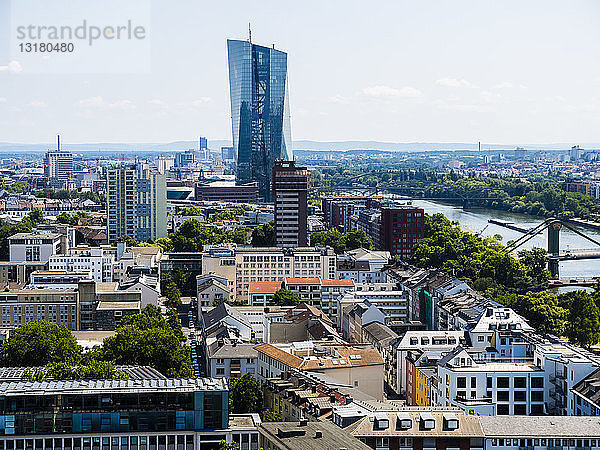 Deutschland  Hessen  Frankfurt  Blick auf die Europäische Zentralbank