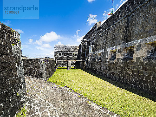 Karibik  Kleine Antillen  St. Kitts und Nevis  Basseterre  Festung Brimstone Hill