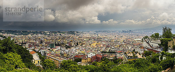 Italien  Kampanien  Napes  Panoramablick auf die Altstadt