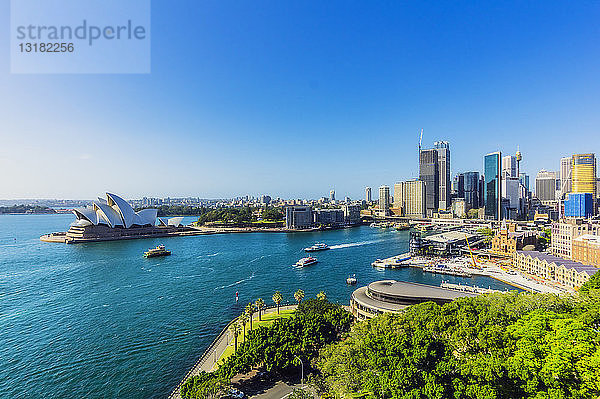 Australien  New South Wales  Sydney  Sydney Opernhaus und Stadtansicht