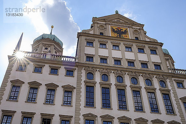 Deutschland  Bayern  Augsburg  Rathaus  Ostfassade gegen die Sonne
