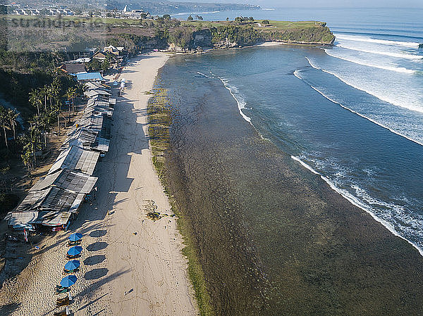 Indonesien  Bali  Luftaufnahme des Balangan-Strandes