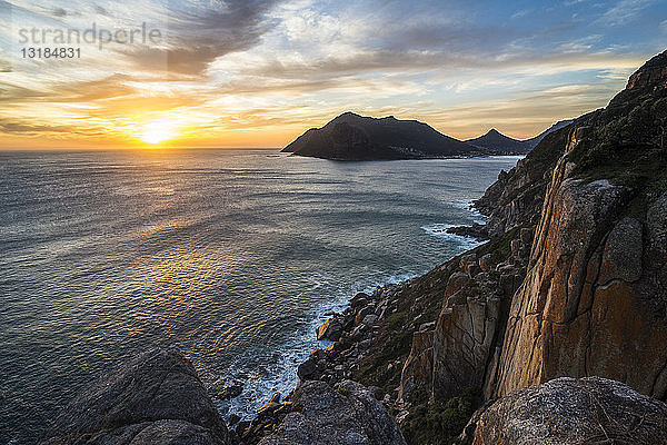 Südafrika  Sonnenuntergang über Hout Bay  Kap der Guten Hoffnung