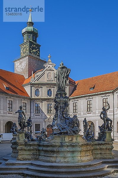 Brunnen im Innenhof der Residenz  München  Oberbayern  Bayern  Deutschland  Europa