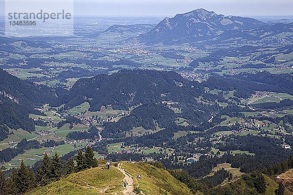 Gratwanderweg zwischen Fellhorn und SÃ¶llerkopf  hinter Illertal  Oberstdorf  OberallgÃ¤u  AllgÃ¤u  Bayern  Deutschland  Europa