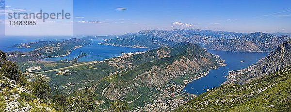 Bucht von Kotor mit Flughafen Tivat und Halbinsel Vrmac  bei Kotor  Montenegro  Europa
