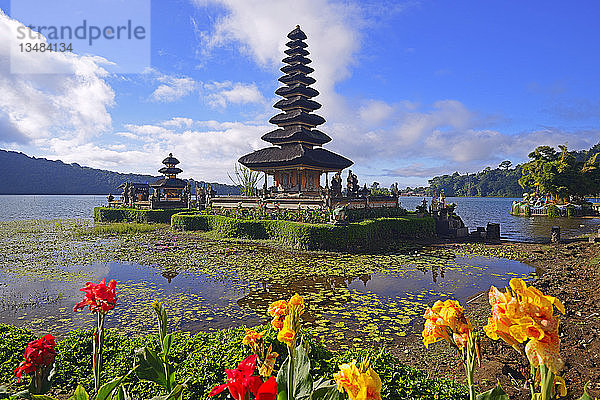 Pura Ulun Danu Bratan-Tempel oder Pura Bratan-Tempel  im Bratan-See  Hochland von Zentral-Bali  Bedugul-Gebiet  Bali  Indonesien  Asien