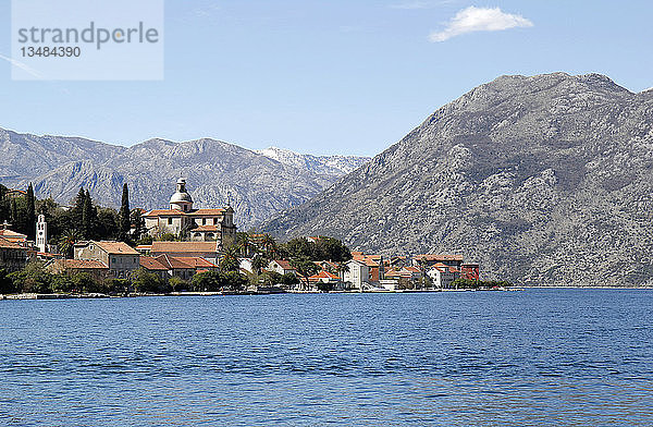 Prcanj  Bucht von Kotor  Montenegro  Europa