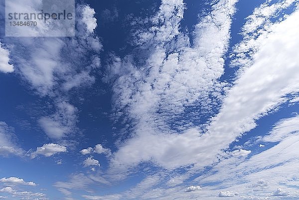 Wolkenformationen  Hintergrundbild  Deutschland  Europa