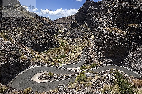 Serpentinenreiche  kurvenreiche Bergstraße GC210  Barranco de la Aldea  Gran Canaria  Kanarische Inseln  Spanien  Europa