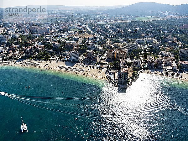 Luftaufnahme  Blick auf die Bucht von Palma Nova  Mallorca  Balearen  Spanien  Europa