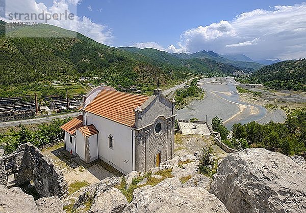 Kirche der Himmelfahrt  Kisha se Shëlbuemit  Fluss Fan  Rubik  Region Mirdita  Qar Lezha  Albanien  Europa