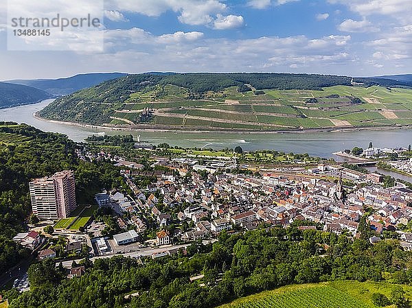 Luftaufnahme  Blick auf Nahe und Bimgen am Rhein  Weiler am Rhein  Region Bingen  Rheinland-Pfalz  Deutschland  Europa