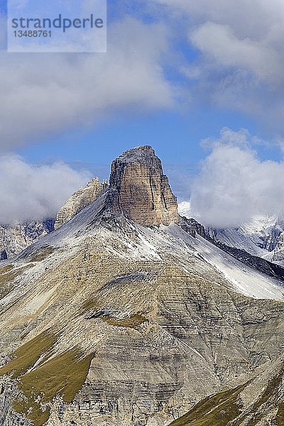 Schwabenalpenkopf 2687 m  bewölkter Himmel  blauer Himmel  Sextener Dolomiten  Provinz Südtirol  Südtirol  Italien  Europa