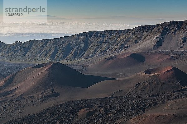 Vulkankrater auf dem Gipfel des Haleakala-Vulkans  Haleakala-Nationalpark  Maui  Hawaii  USA  Nordamerika