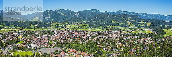 Panorama von der Schattenbergschanze nach Oberstdorf  OberallgÃ¤u  AllgÃ¤u  Bayern  Deutschland  Europa