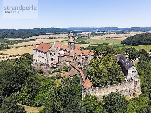 Luftaufnahme  Schloss Ronneburg  Gemeinde Ronneburg  Main-Kinzig-Kreis. Wetterau  Hessen  Deutschland  Europa