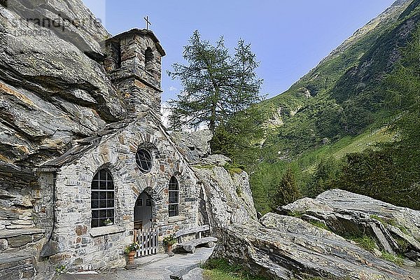 Felsenkapelle bei Innergschlöß  Tauerntal  Nationalpark Hohe Tauern  Osttirol  Österreich  Europa