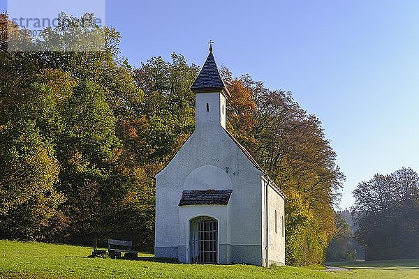 Kapelle St. Ulrich im MÃ¼hltal  Isartal  bei StraÃŸlach-Dingharting  Oberbayern  Bayern  Deutschland  Europa