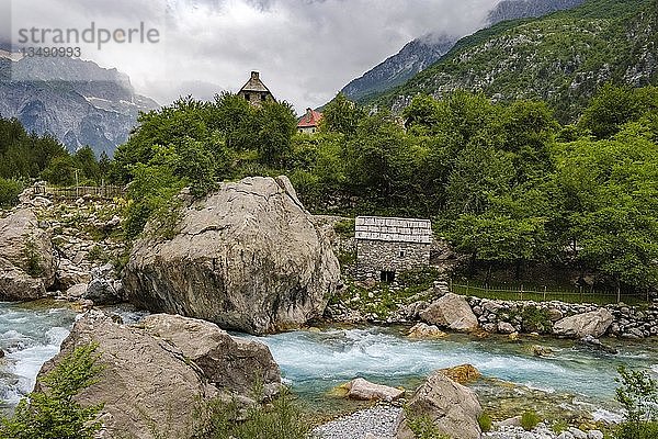 Fluss Theth in Theth  Nationalpark Theth  Albanische Alpen  Prokletije  Qark Shkodra  Albanien  Europa