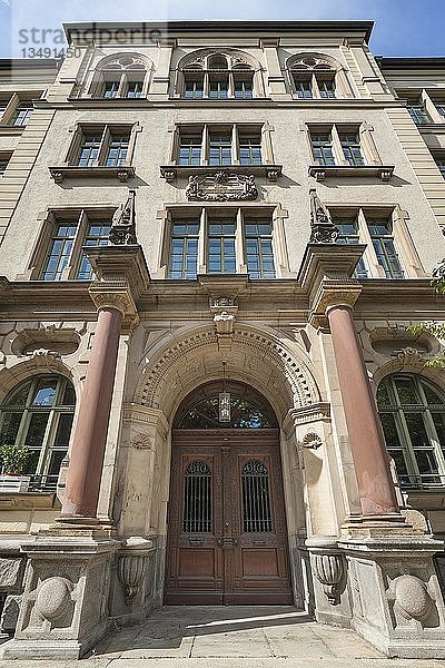 Klassizistische Fassade von 1888  WittelsbacherstraÃŸe  MÃ?nchen  Oberbayern  Bayern  Deutschland  Europa