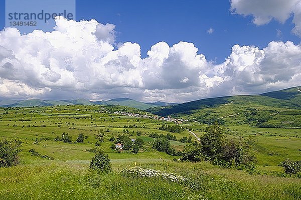 Dorf Shishtavec  Region Gora  Naturpark Korab-Koritnik  Kukes-Katar  Albanien  Europa