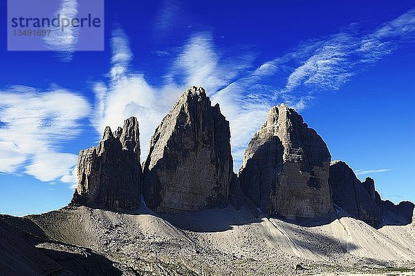 Nordwände der Drei Zinnen von Lavaredo  Sextner Dolomiten  Hochpustertal  Südtirol  Italien  Europa