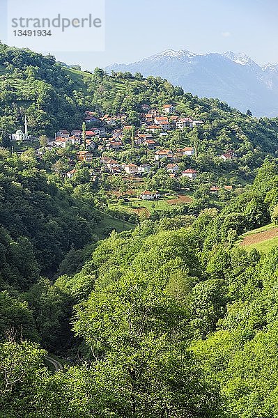 Bradina  Bergdorf bei Sarajevo  Bosnien und Herzegowina  Europa