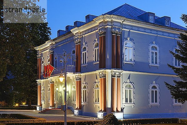 Blauer Palast  Plava Dvorac  Residenz des Präsidenten von Montenegro  Cetinje  Montenegro  Europa