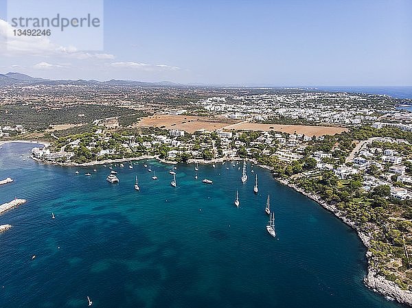 Luftaufnahme  Küste von Porto Petro  Region Cala d'Or  Mallorca  Balearische Inseln  Spanien  Europa