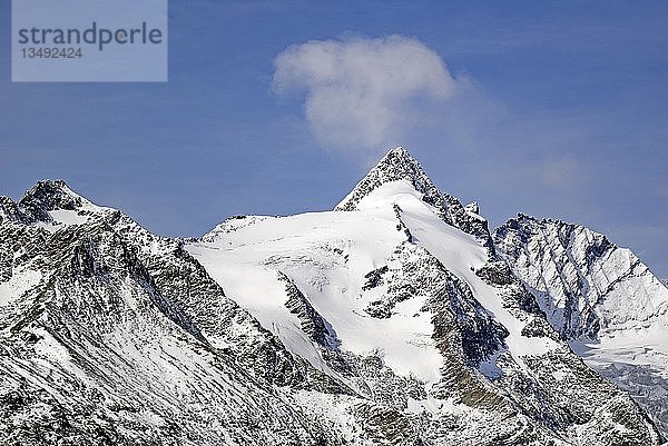 Blick von der Franz-Josefs-Höhe auf den Großglockner 3798 m  Österreichs höchsten Berg  Nationalpark Hohe Tauern  Kärnten  Österreich  Europa