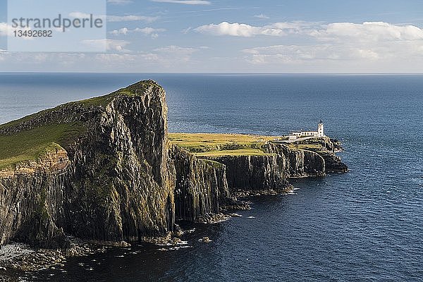 Neist Point  Leuchtturm  Isle of Skye  Innere Hebriden  Schottland  Vereinigtes Königreich  Europa